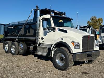 Kenworth T880 Tandem Axle Cab & Chassis Truck - Paccar, 455HP, Automatic