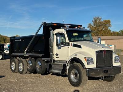 Kenworth T880 Tandem Axle Cab & Chassis Truck - Paccar, 455HP, Automatic