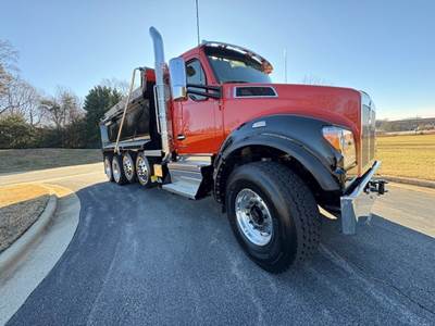 Kenworth T880 Tandem Axle Cab & Chassis Truck - Paccar, 455HP, Automatic
