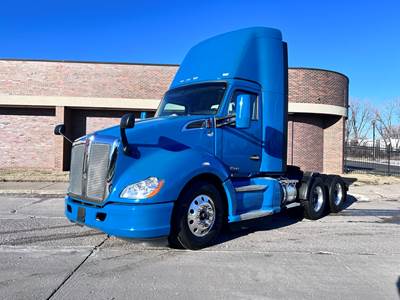 Kenworth T680 Day Cab Truck - Cummins 450HP, 12 Speed Automated Manual