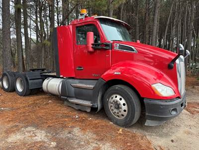 Kenworth T680 Day Cab Truck - Paccar 455HP, 12 Speed Automated Manual