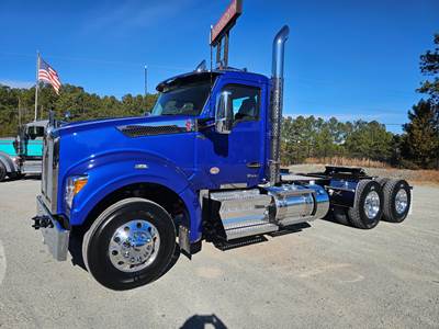 Kenworth T880 Day Cab Truck - Cummins 500HP, Endurant Xd