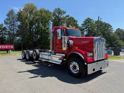 2026 Kenworth W900 Day Cab Truck CUMMINS X15605 HP18 SPEED