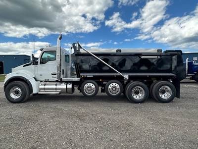 2026 Kenworth T880 Dump Truck