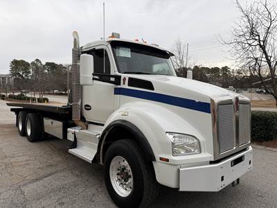 Kenworth T880 Tandem Axle Rollback Tow Truck - Cummins, 450HP, 10 Speed Manual