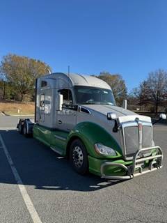 Kenworth T680 Sleeper Semi Truck - 76" Mid Roof Sleeper, Cummins 500HP, 12 Speed Automated Manual