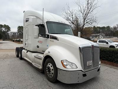 Kenworth T680 Sleeper Semi Truck - 76" Raised Roof Sleeper, Cummins 450HP, 12 Speed Automated Manual