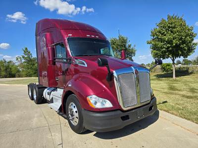 Kenworth T680 Sleeper Semi Truck - 52" Mid Roof Sleeper, Paccar 455HP, 12 Speed Automated Manual