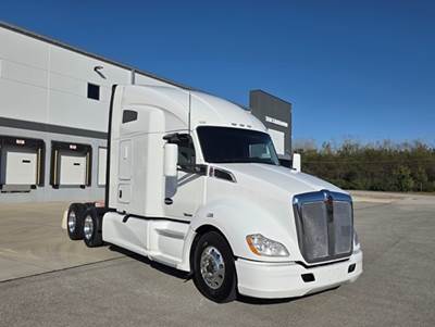 Kenworth T680 Sleeper Semi Truck - 76" Raised Roof Sleeper, Cummins 450HP, 12 Speed Automated Manual