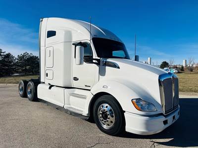 Kenworth T680 Sleeper Semi Truck - 76" Raised Roof Sleeper, Cummins 450HP, 12 Speed Automated Manual