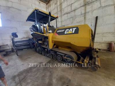 Caterpillar AP-655F Asphalt Paver