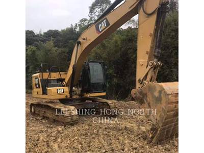 Caterpillar 320 Excavator