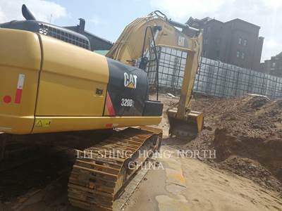 Caterpillar 320D2 Excavator