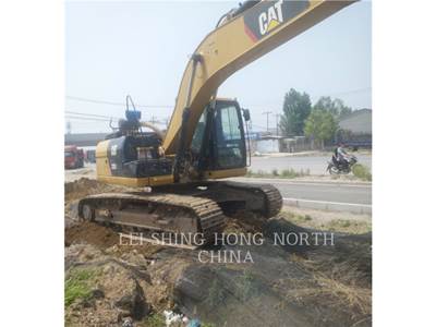 Caterpillar 323D2L Excavator