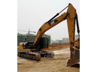 Caterpillar 323D2L Excavator