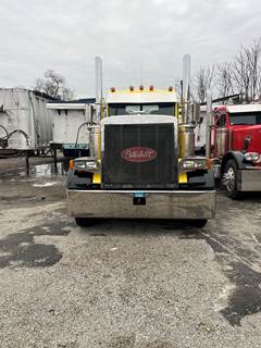 2000 Peterbilt 379 Ext Hd Day Cab Truck