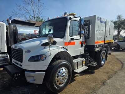 2024 Freightliner M6 Avalanche Schwarze Sweeper Truck