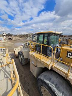 2015 Caterpillar 988K Wheel Loader