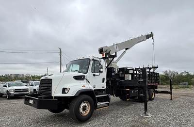 Freightliner 114SD 20-Ton Crane Truck - 2013 NATIONAL 680H Crane, 80ft Reach, Manual