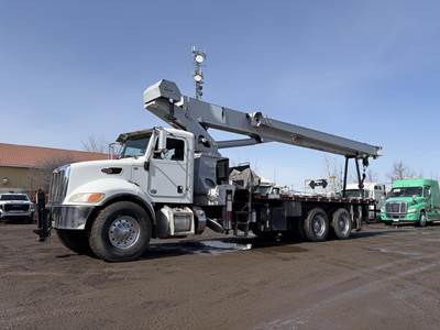 Peterbilt 348 27-Ton Crane Truck - 2012 NATIONAL 900H Crane, 105ft Reach, 8Ll
