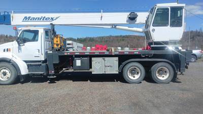 Sterling L7500 28-Ton Crane Truck - 2003 MANITEX 2892S Crane, 92ft Reach, Manual
