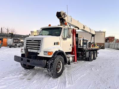 Sterling LT7500 27-Ton Crane Truck - 2007 NATIONAL 1100 Crane, 105ft Reach, 9 Spd