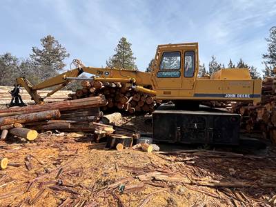 John Deere 790 wheel Log Loader