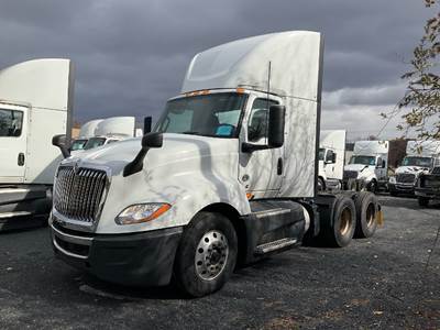International LT625 Day Cab Truck - Cummins 400HP