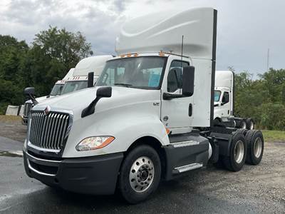 International LT625 Day Cab Truck - Cummins 400HP