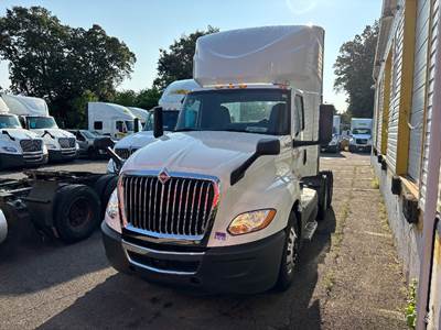 International LT625 Day Cab Truck - Cummins 400HP