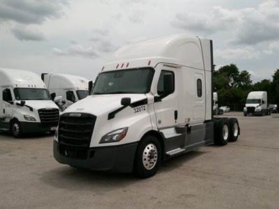 Freightliner Cascadia 116 Sleeper Semi Truck - 70" Raised Roof, Detroit 450HP