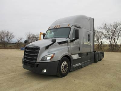 Freightliner Cascadia 126 Sleeper Semi Truck - 72" Condo, Detroit 400HP