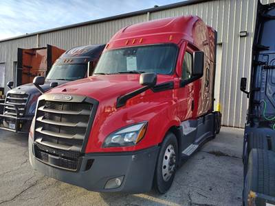 Freightliner Cascadia 126 Sleeper Semi Truck - 72" Condo, Detroit 400HP