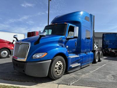 International LT625 Sleeper Semi Truck - 73" Sky Rise, Cummins 450HP, Automatic