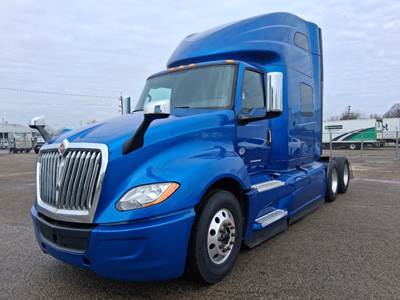 International LT625 Sleeper Semi Truck - 73" Sky Rise, Cummins 450HP, Automatic