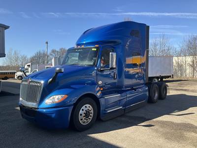 International LT625 Sleeper Semi Truck - 73" Sky Rise, Cummins 450HP, Automatic