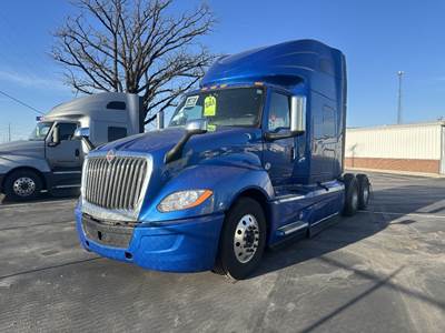 International LT625 Sleeper Semi Truck - 73" Sky Rise, Cummins 450HP, Automatic