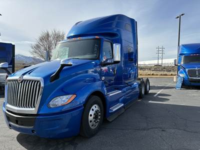 International LT625 Sleeper Semi Truck - 73" Sky Rise, Cummins 450HP, Automatic