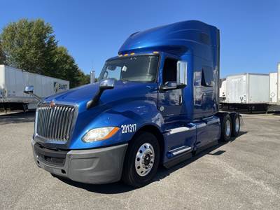 International LT625S Sleeper Semi Truck - 73" Sky Rise, Cummins 400HP, Automatic