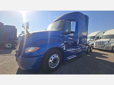 International LT625E Sleeper Semi Truck - 73" Sky Rise, Cummins 400HP, Automatic