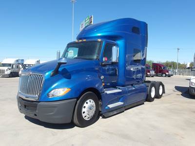 International LT625 Sleepers Sleeper Semi Truck - Sky Rise, Cummins 450HP, Automatic