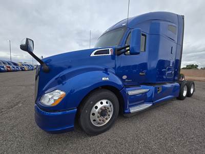 Kenworth T680 Sleeper Semi Truck - 76" Raised Roof Condo, Cummins 400HP, Automatic