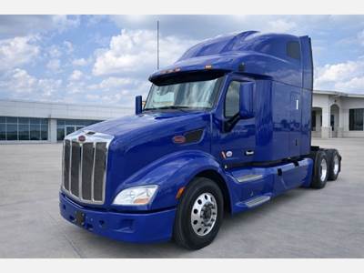 Peterbilt 579 Sleeper Semi Truck - 80" Ultra, Cummins 500HP, Automatic