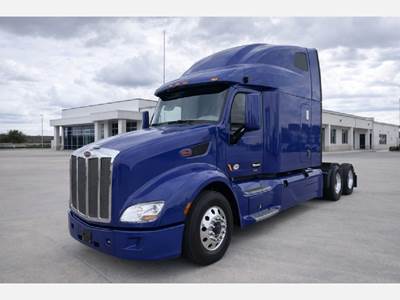 Peterbilt 579 Sleeper Semi Truck - 80" Ultra, Cummins 500HP, Automatic