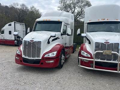 Peterbilt 579 Sleeper Semi Truck - 80" Condo, Paccar 455HP, Automatic