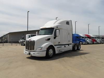 Peterbilt 579 Sleeper Semi Truck - 80" Ultra, Cummins 400HP, Automatic