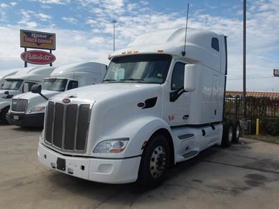 Peterbilt 579 Sleeper Semi Truck - 80" Ultra, Cummins 400HP, Automatic