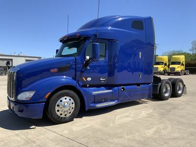 Peterbilt 579 Sleeper Semi Truck - 80" Ultra, Cummins 400HP, Automatic