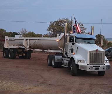 2007 Kenworth T800 W/ Lufkin end dump