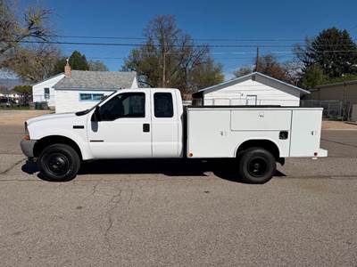 Ford F-350 Cab & Chassis Truck